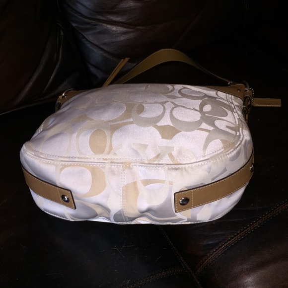 BIG  COACH HOBO - Picture 8 of 14